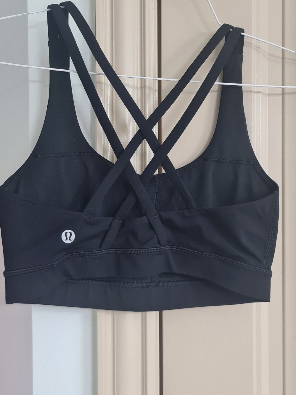 lululemon athletica Black Strappy Crossback Sports Bra Size 4